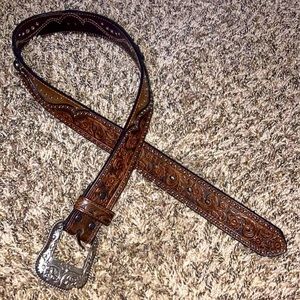 SMALL ariat western belt,worn once in great condition!!